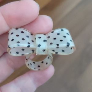 Lucite VINTAGE polka dot bow ring